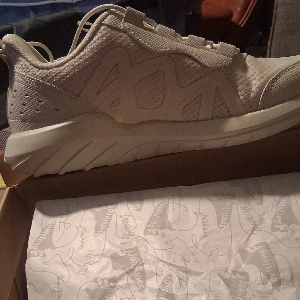 Unisex Soulsfeng White Sneakers Size 12 – NWT, Versatile Everyday Comfort - Picture 2 of 5